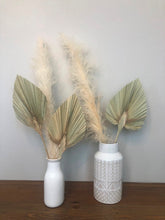 Load image into Gallery viewer, Natural Palm Spear